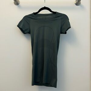 Lululemon Swiftly Tech Tee in Olive Green